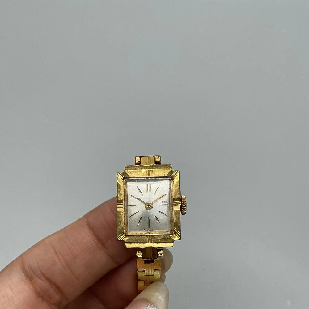 Vintage Luch USSR Womens Watch 16mm Gold Plated Band Manual Wind 16 Jewels 7